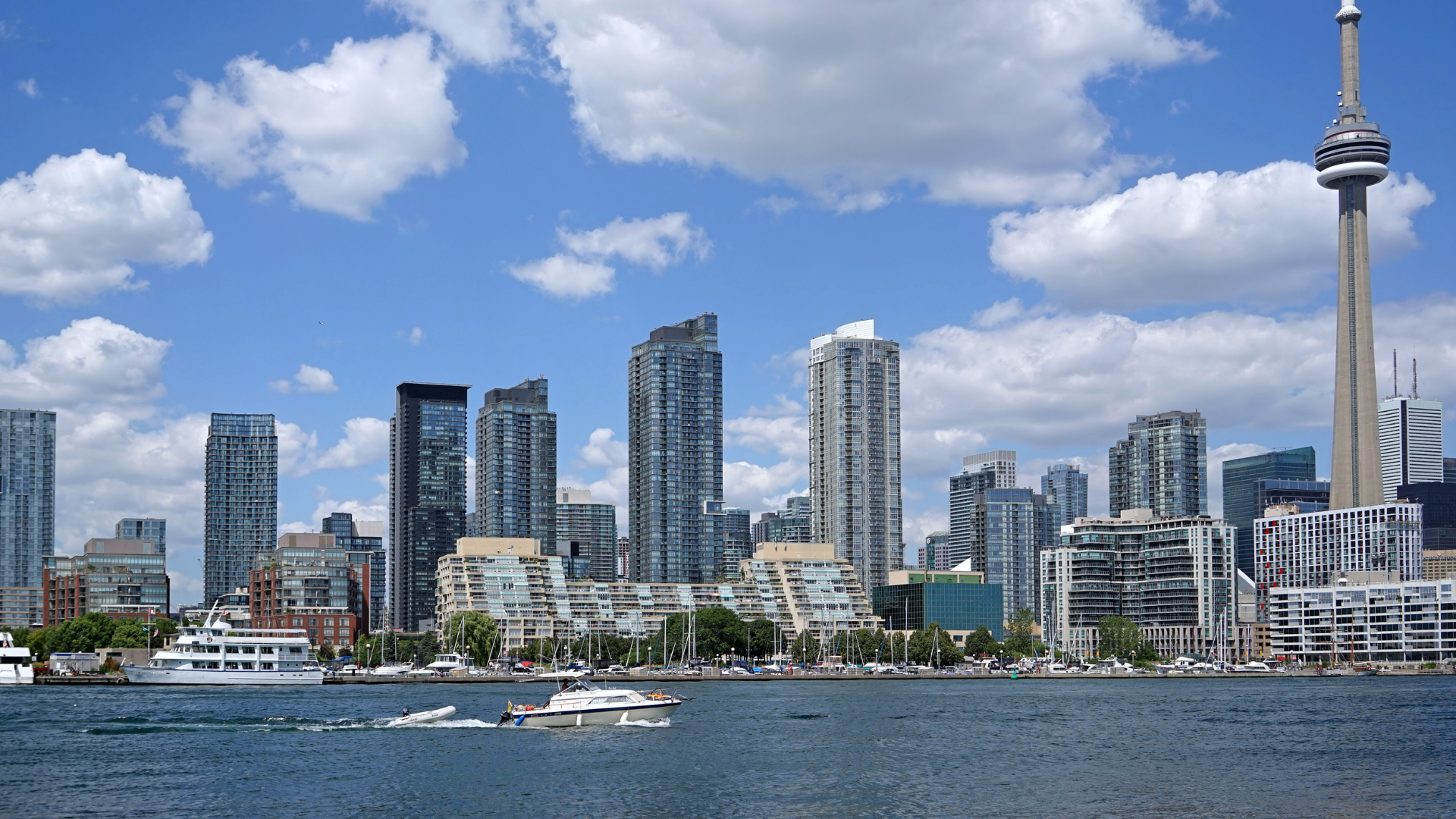 200 Queens Quay W – image 3