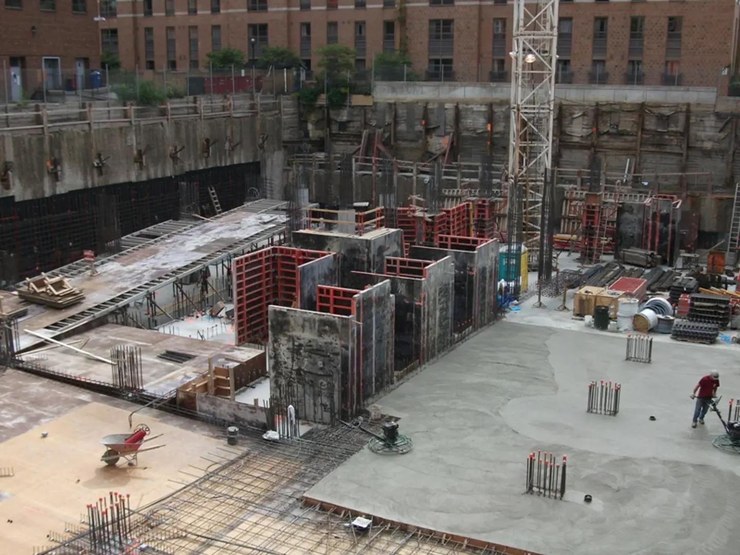 77 Charles West – image 2