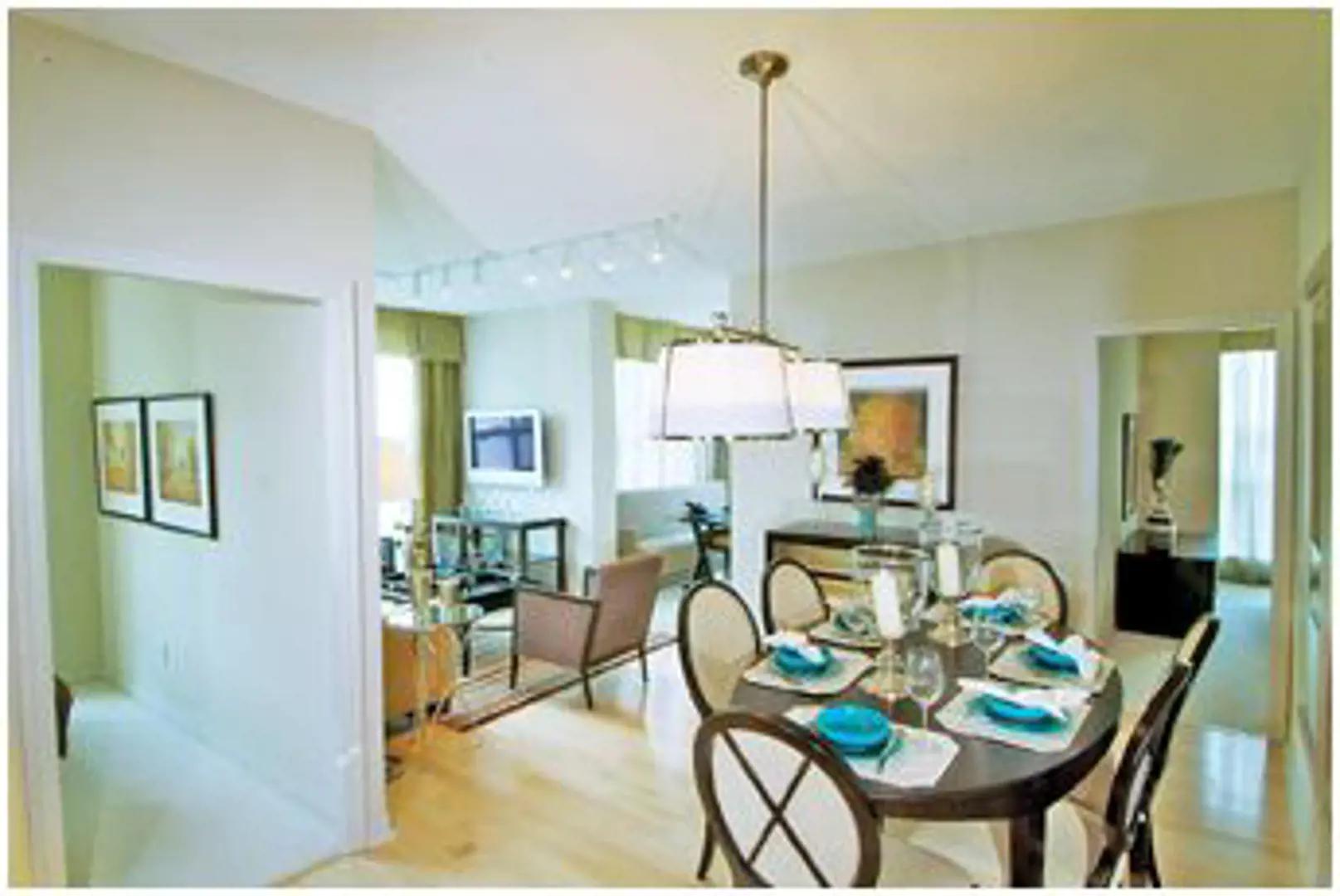 Elle Condominiums – image 6