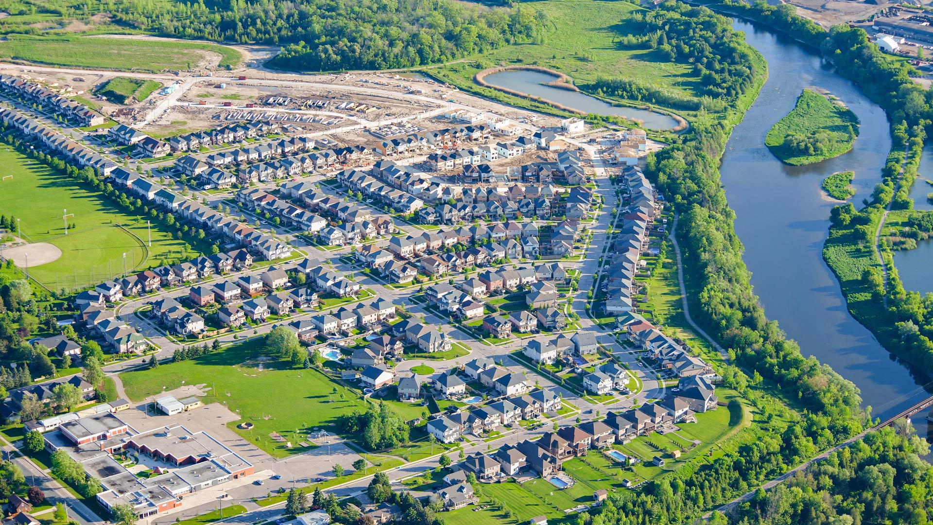 Empire Riverland – image 3