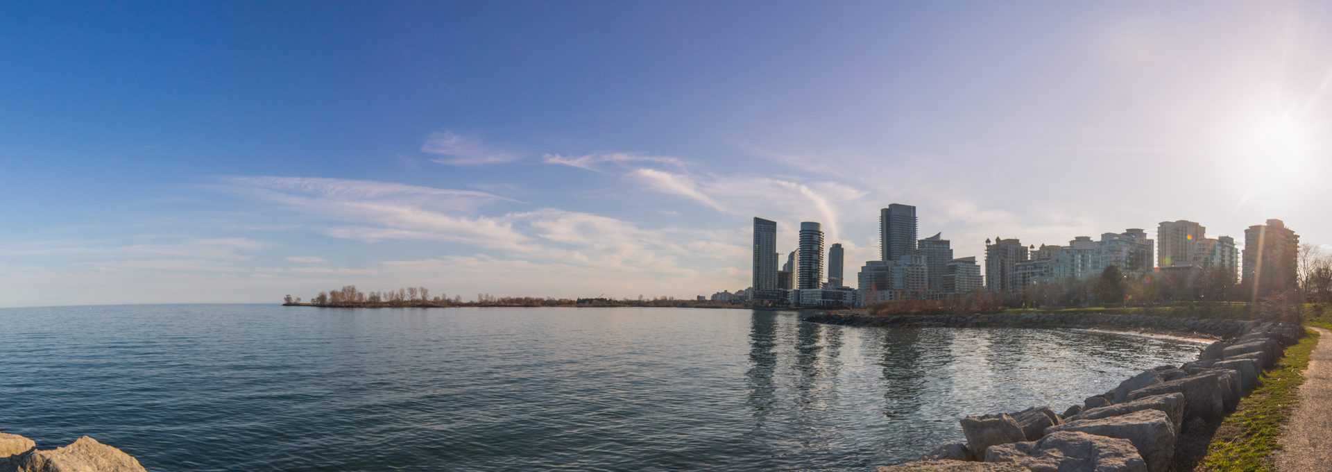 Queensway Park Condos – image 3